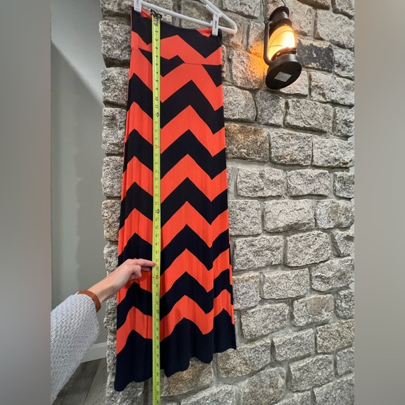Rue21 Maxi Skirt - size XS - Coral/Navy Blue - Picture 2 of 5